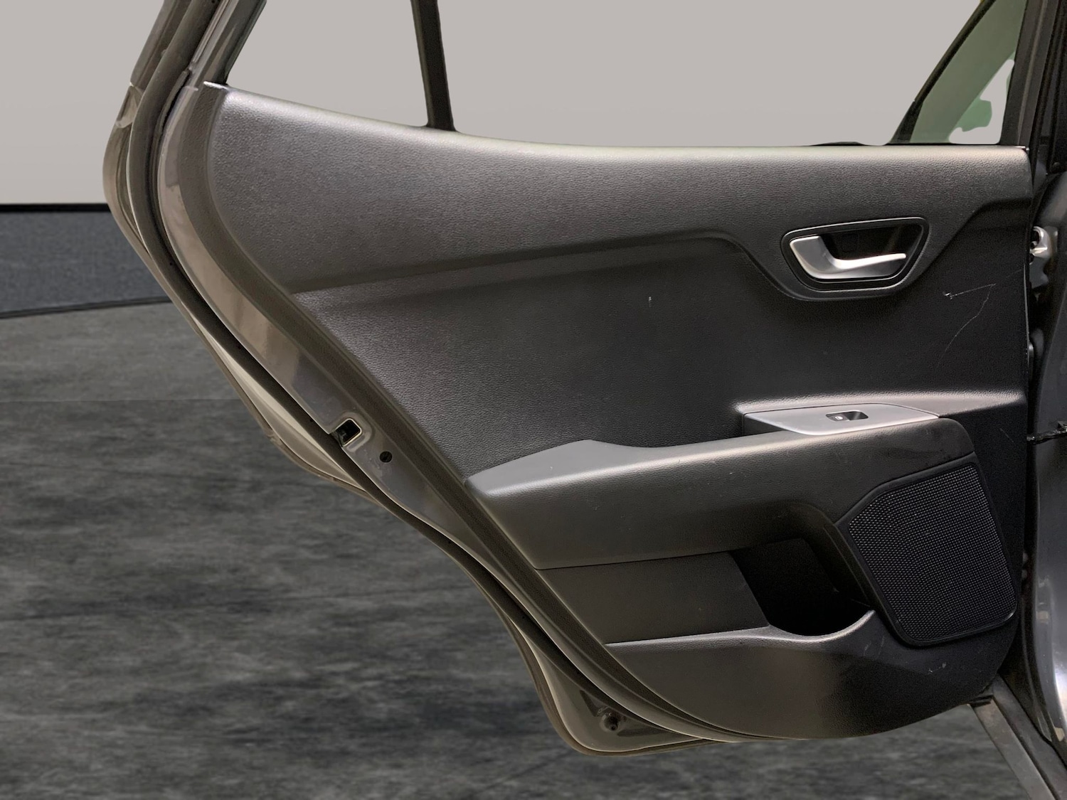 Used Kia Stonic 2022 for sale - 76554967: Photo 28