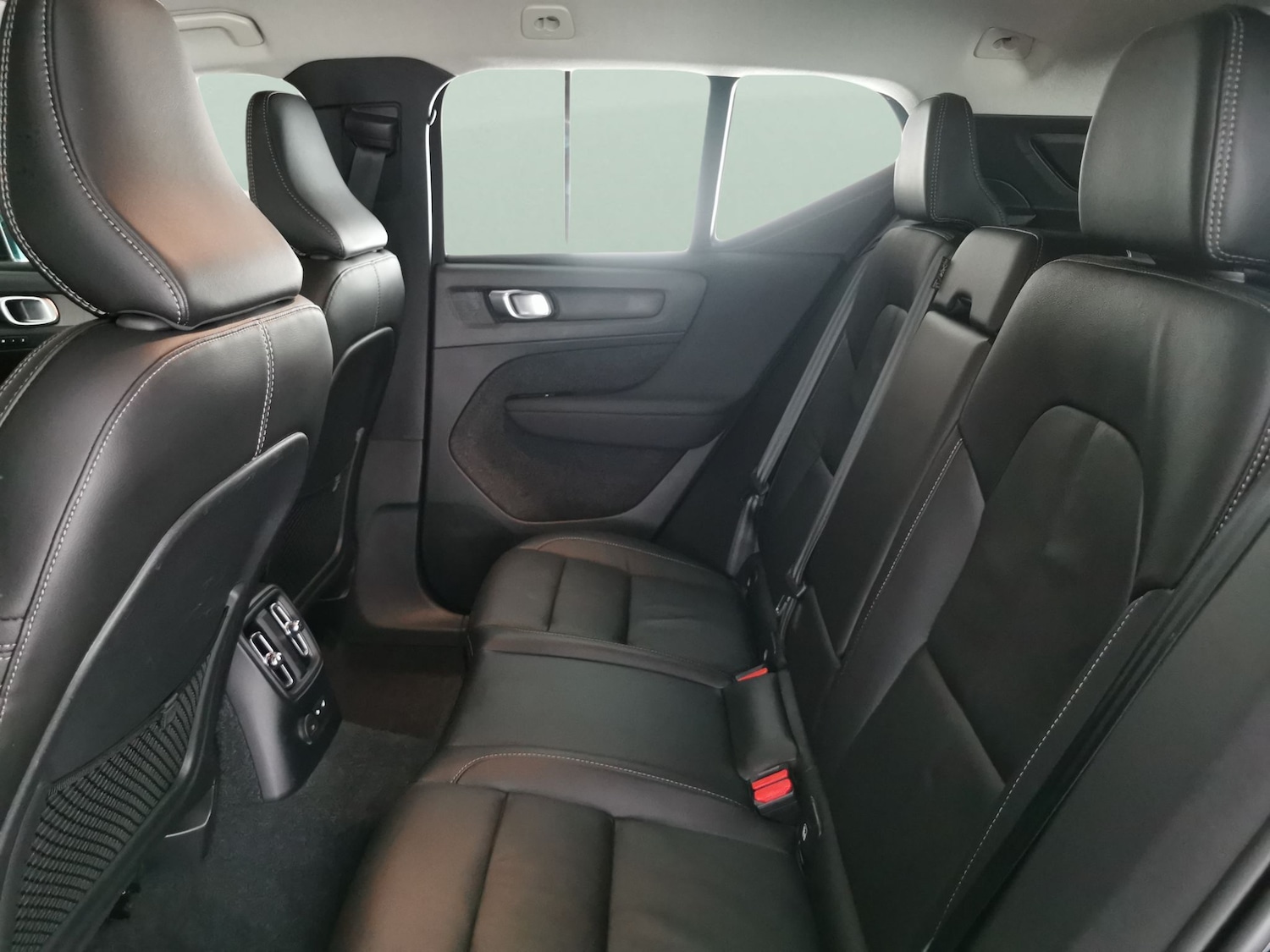 Used Volvo XC40 2021 for sale - 76821778: Photo 32