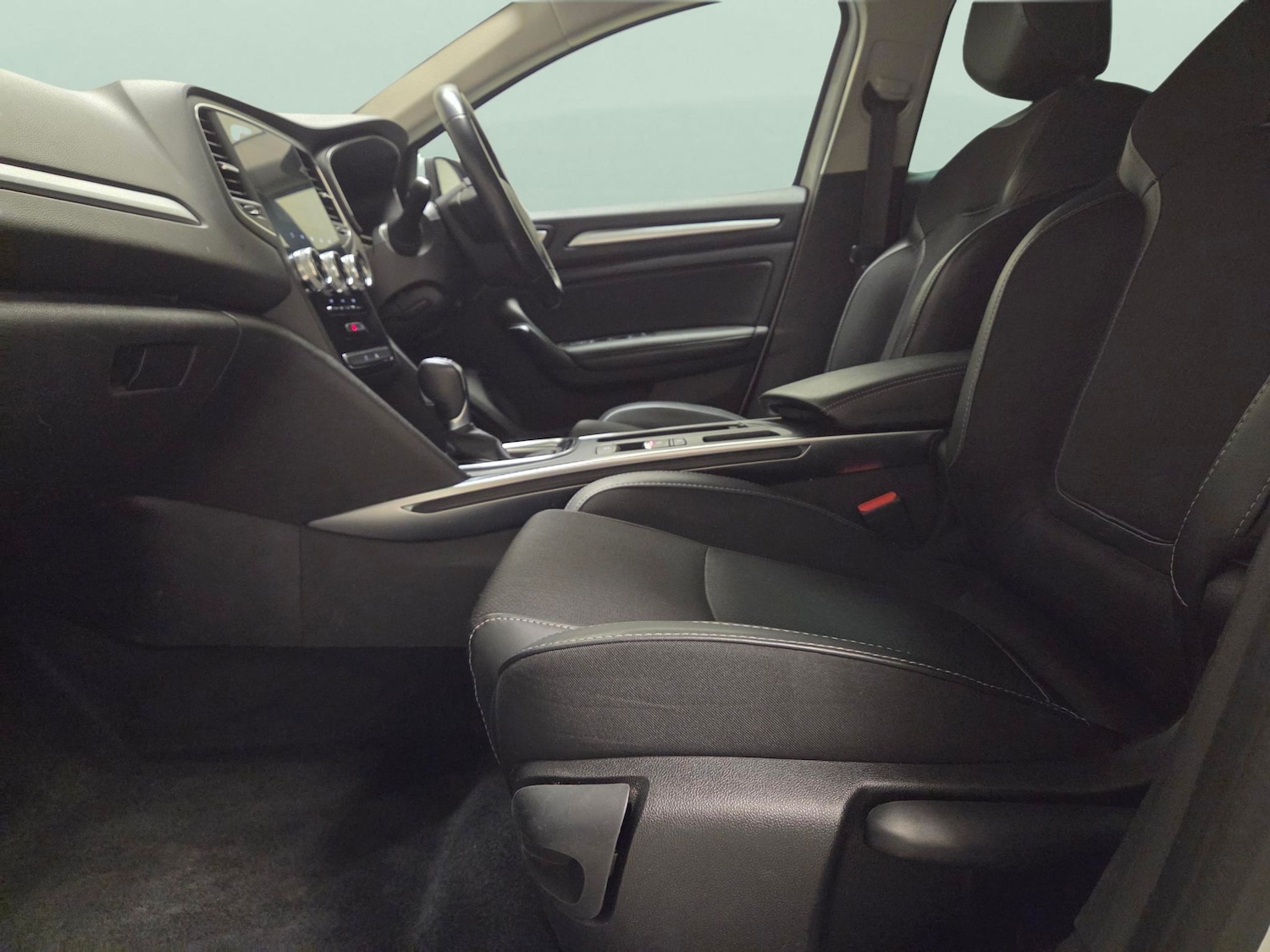 Used Renault Megane 2022 for sale - 77708478: Photo 4