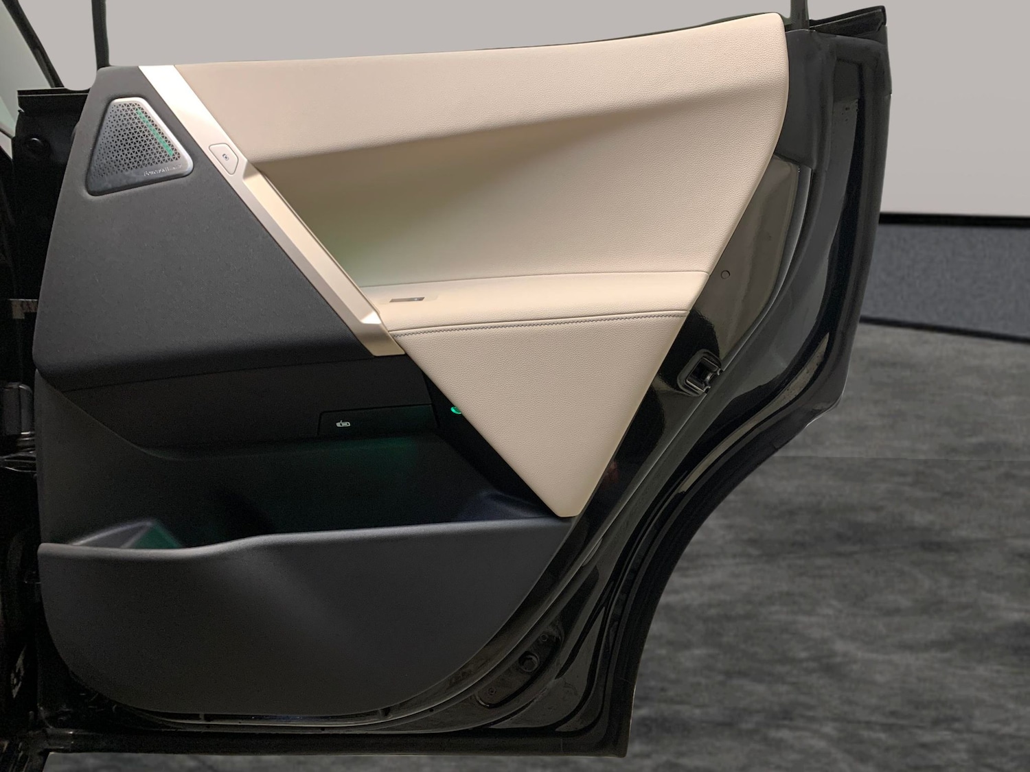 Used BMW iX 2024 for sale - 77316624: Photo 27