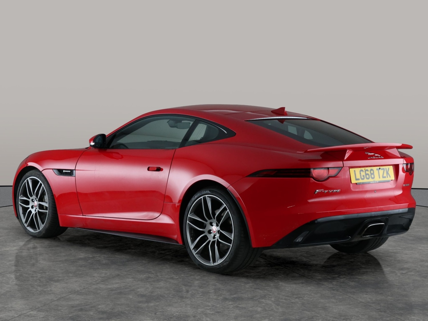 Used Jaguar F-Type 2018 for sale - 76719880: Photo 12