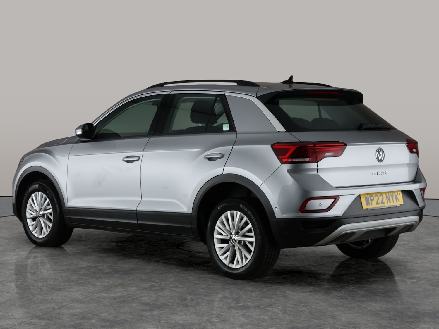 Used Volkswagen T-Roc 2022 for sale - 76624084: Photo 11