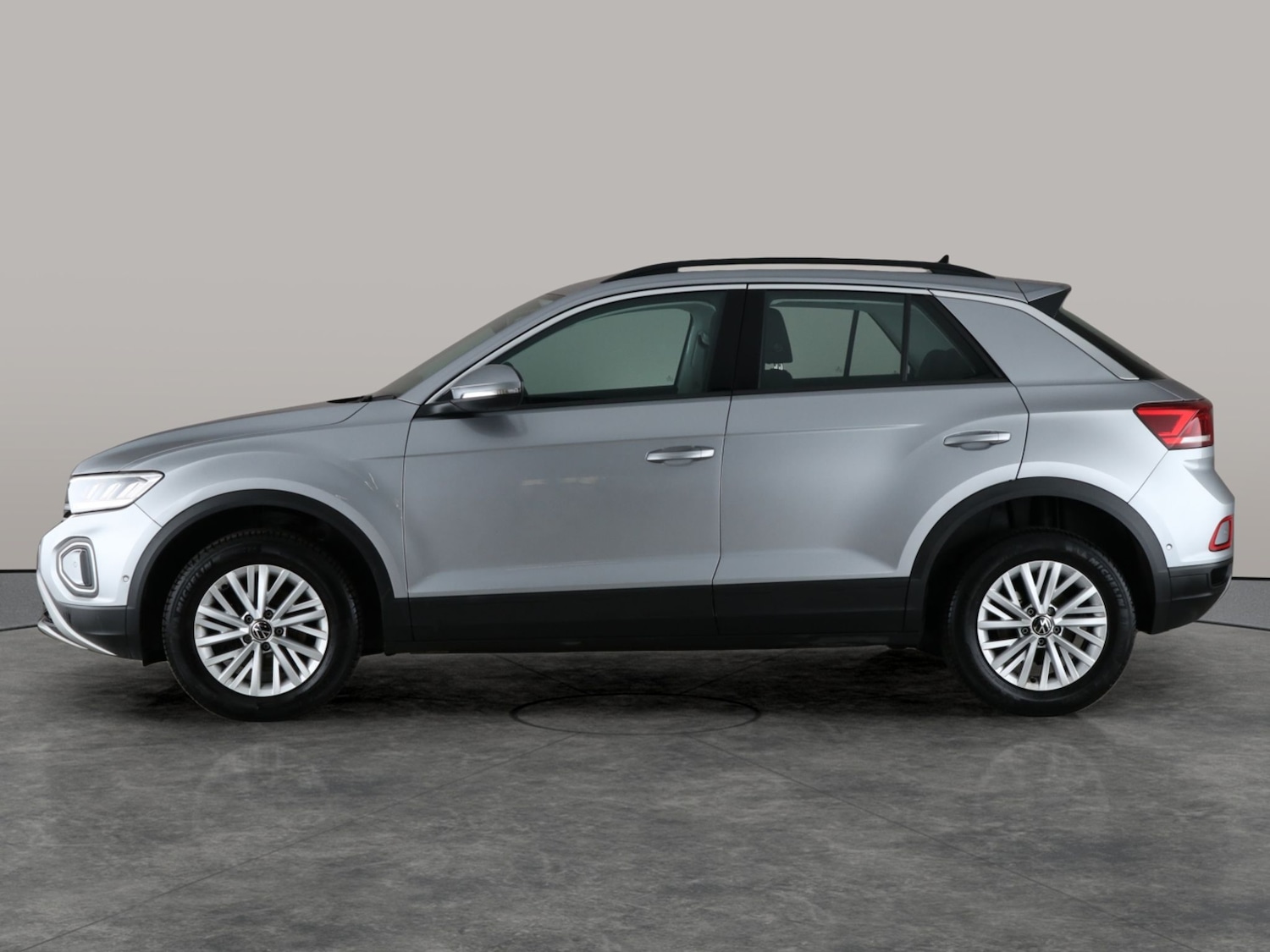 Used Volkswagen T-Roc 2022 for sale - 76624084: Photo 12