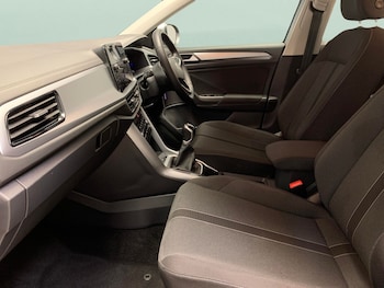 Used Volkswagen T-Roc undefined for sale - 76624084: Photo