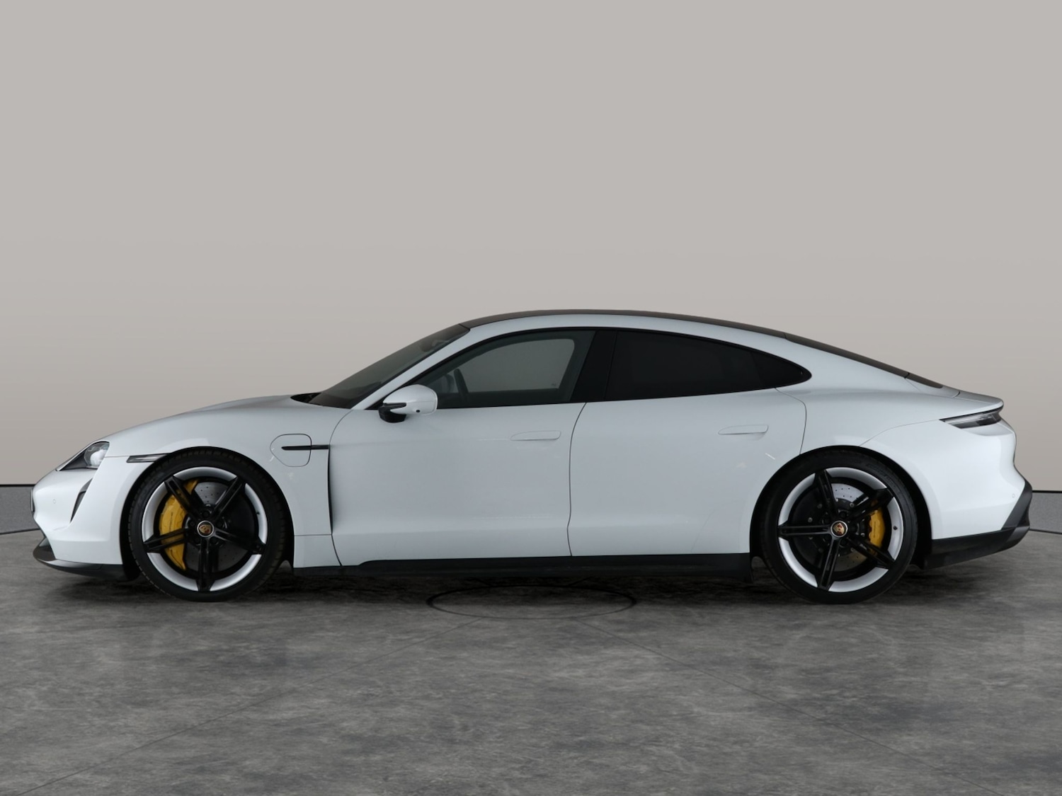 Used Porsche Taycan 2021 for sale - 76518391: Photo 16