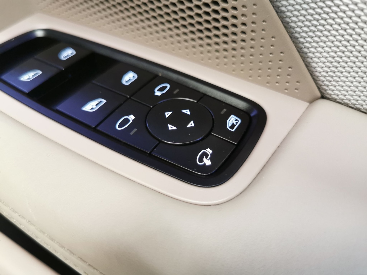 Used Porsche Taycan 2021 for sale - 76518391: Photo 18