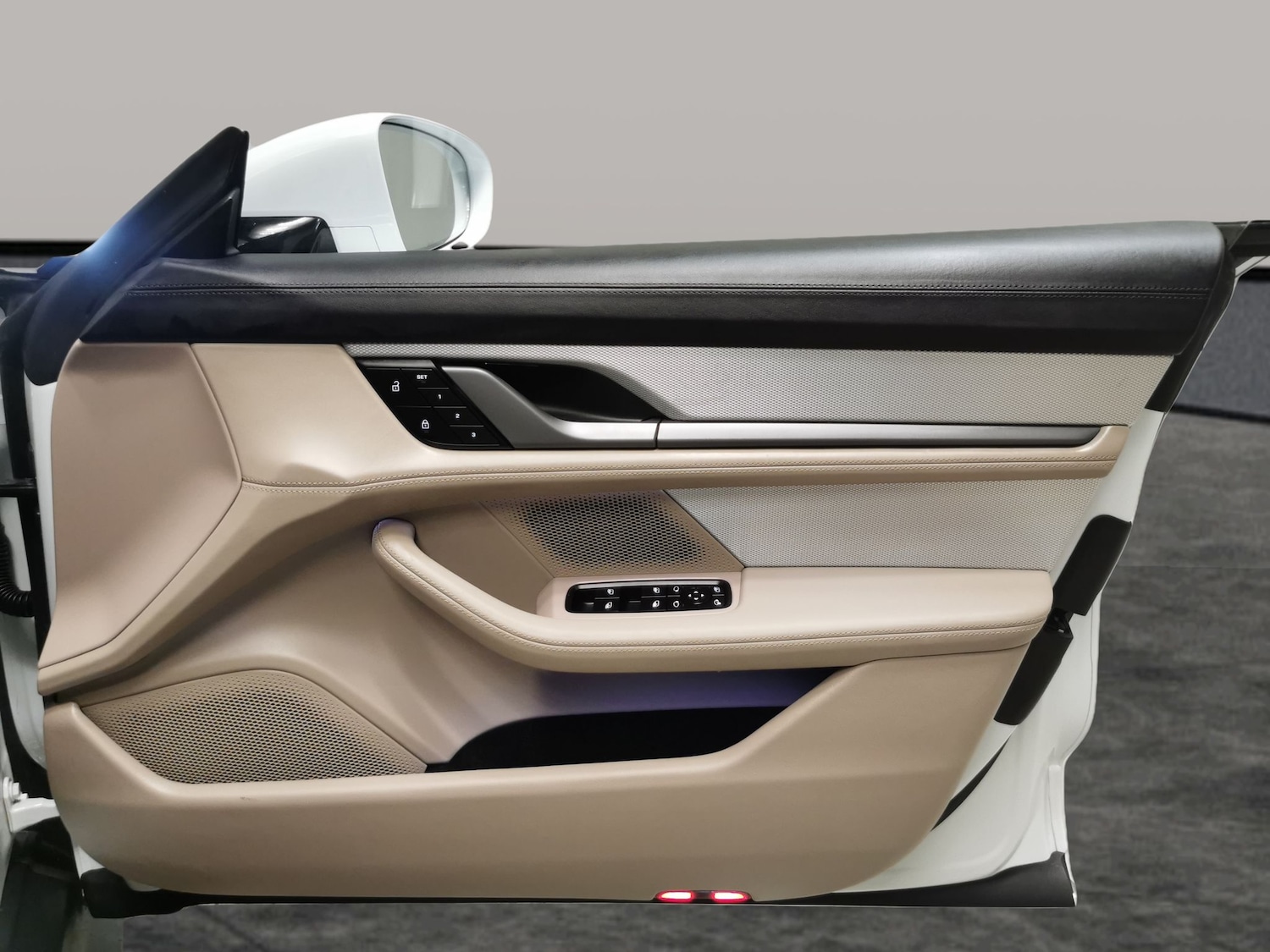 Used Porsche Taycan 2021 for sale - 76518391: Photo 46