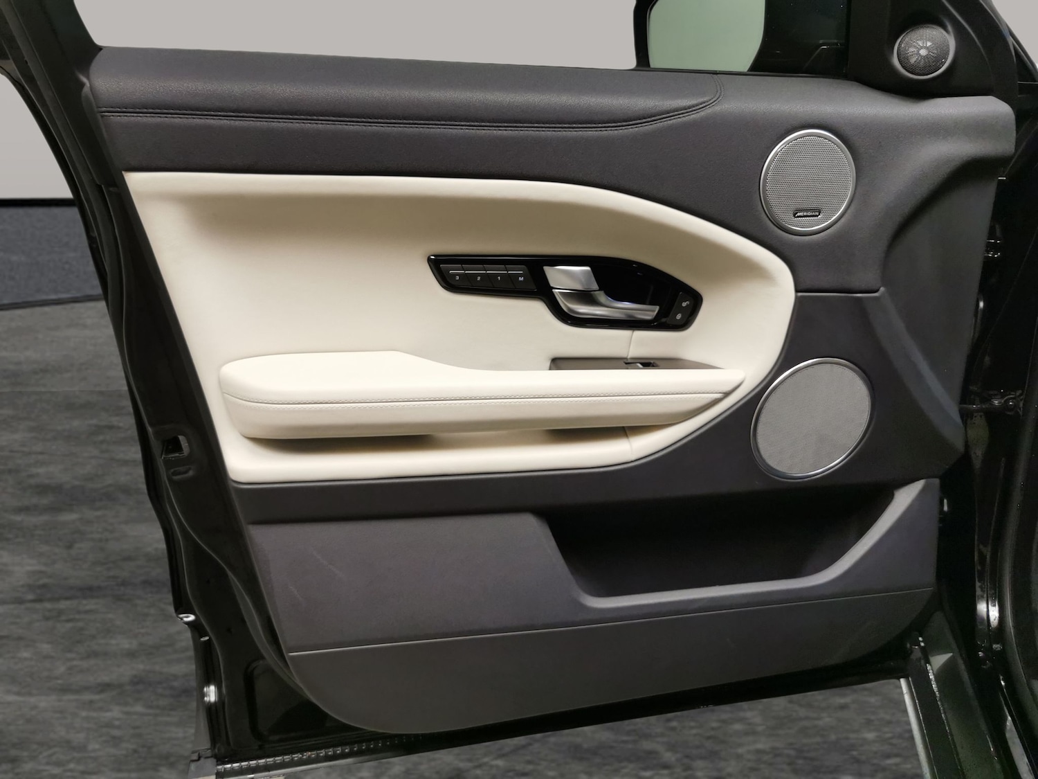 Used Land Rover Range Rover Evoque 2019 for sale - 76636417: Photo 28