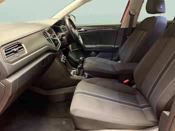 Used Volkswagen T-Roc 2020 for sale - 76725362: Photo