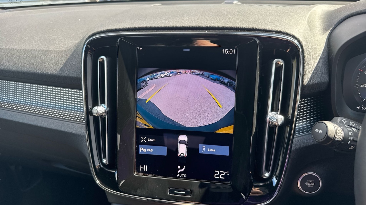 Used Volvo XC40 2022 for sale - 76128782: Photo 30