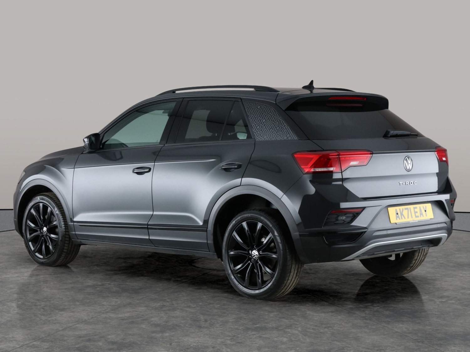 Used Volkswagen T-Roc 2021 for sale - 76566064: Photo 11