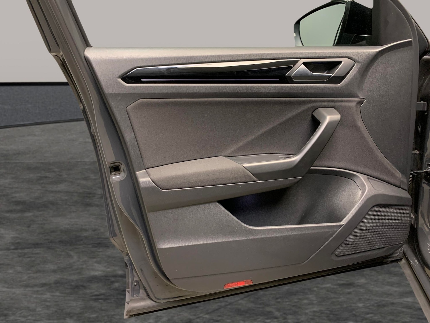 Used Volkswagen T-Roc 2021 for sale - 76566064: Photo 31