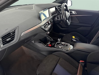 Used BMW 1 Series 2023 for sale - 76758180: Photo