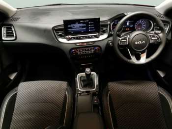 Used Kia Ceed 2024 for sale - 75384500: Photo