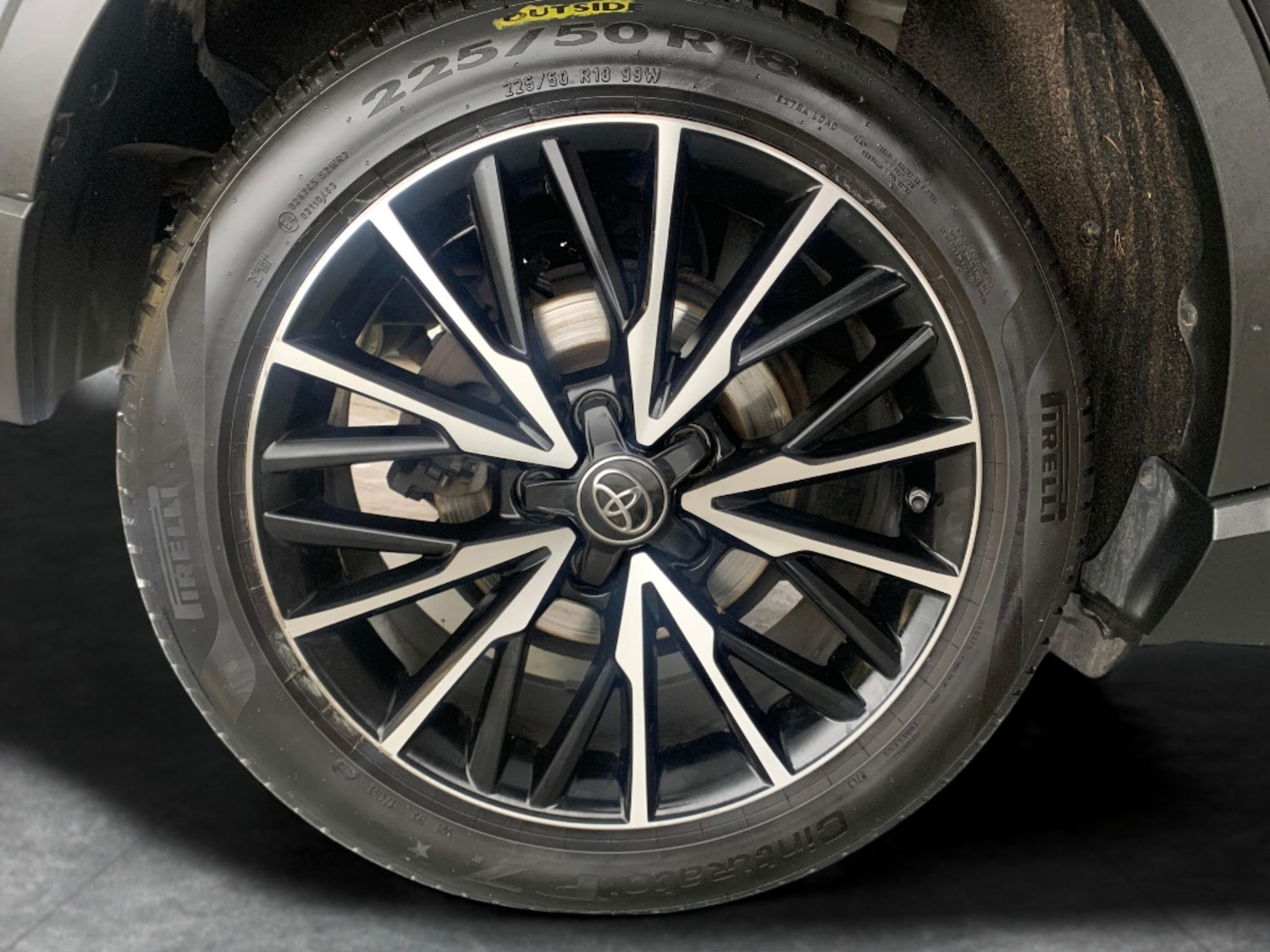 Used Toyota C-HR 2018 for sale - 76668576: Photo 24