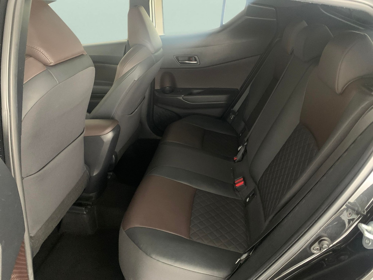 Used Toyota C-HR 2018 for sale - 76668576: Photo 25