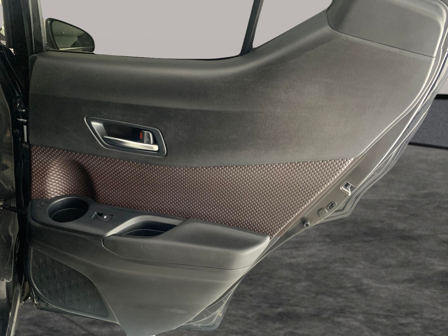 Used Toyota C-HR 2018 for sale - 76668576: Photo 29