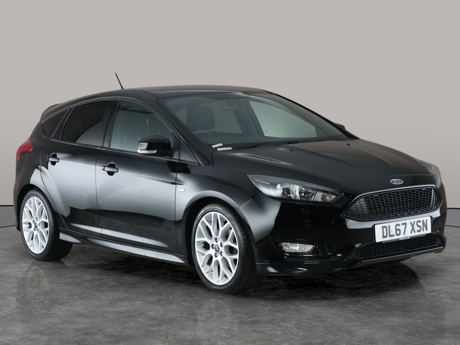 Used Ford Focus 2017 for sale - 76616052: Photo 7