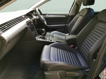 Used Volkswagen Passat 2020 for sale - 75784729: Photo