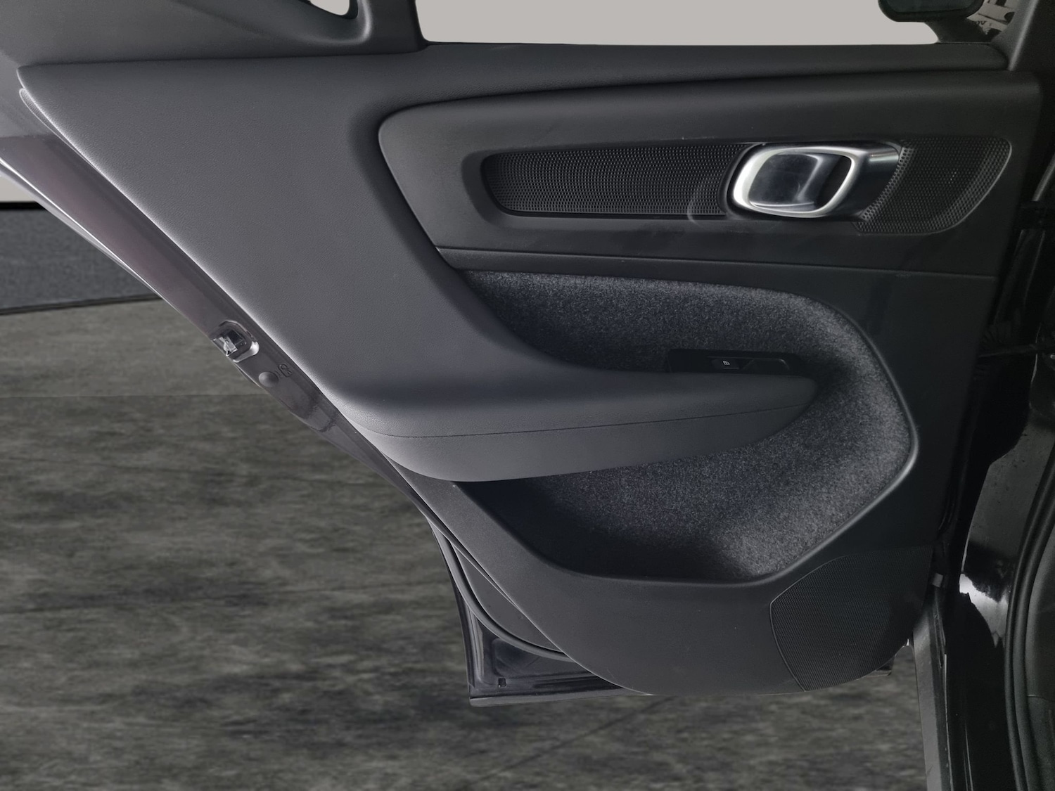 Used Volvo XC40 2022 for sale - 76155896: Photo 33