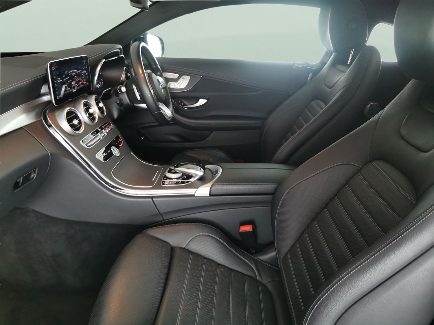 Used Mercedes-Benz C Class 2021 for sale - 76696804: Photo 4