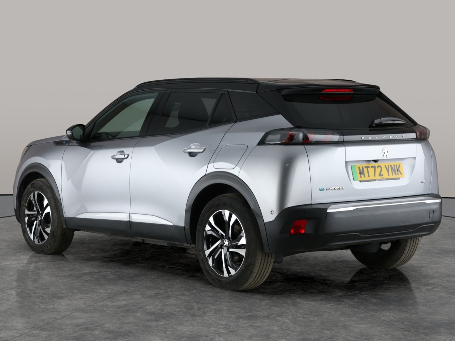 Used Peugeot E-2008 2022 for sale - 76947074: Photo 12