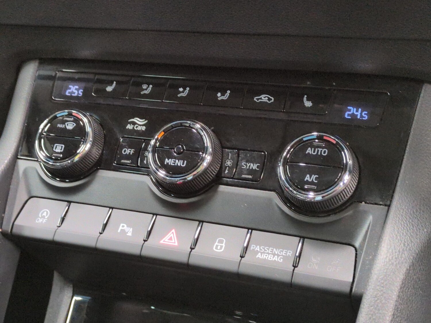 Used Skoda Karoq for sale - 77916949: Photo 17