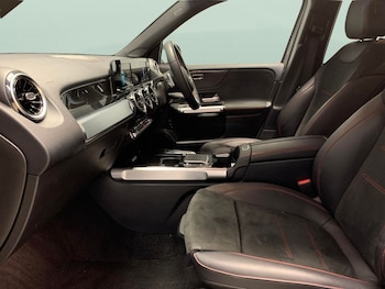 Used Mercedes-Benz GLB 2021 for sale - 76022910: Photo