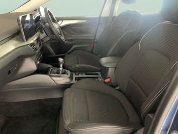 Used Ford Focus 2022 for sale - 76915420: Photo