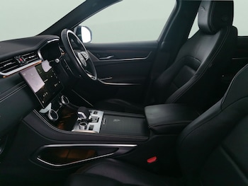 Used Jaguar F-Pace 2022 for sale - 77300827: Photo