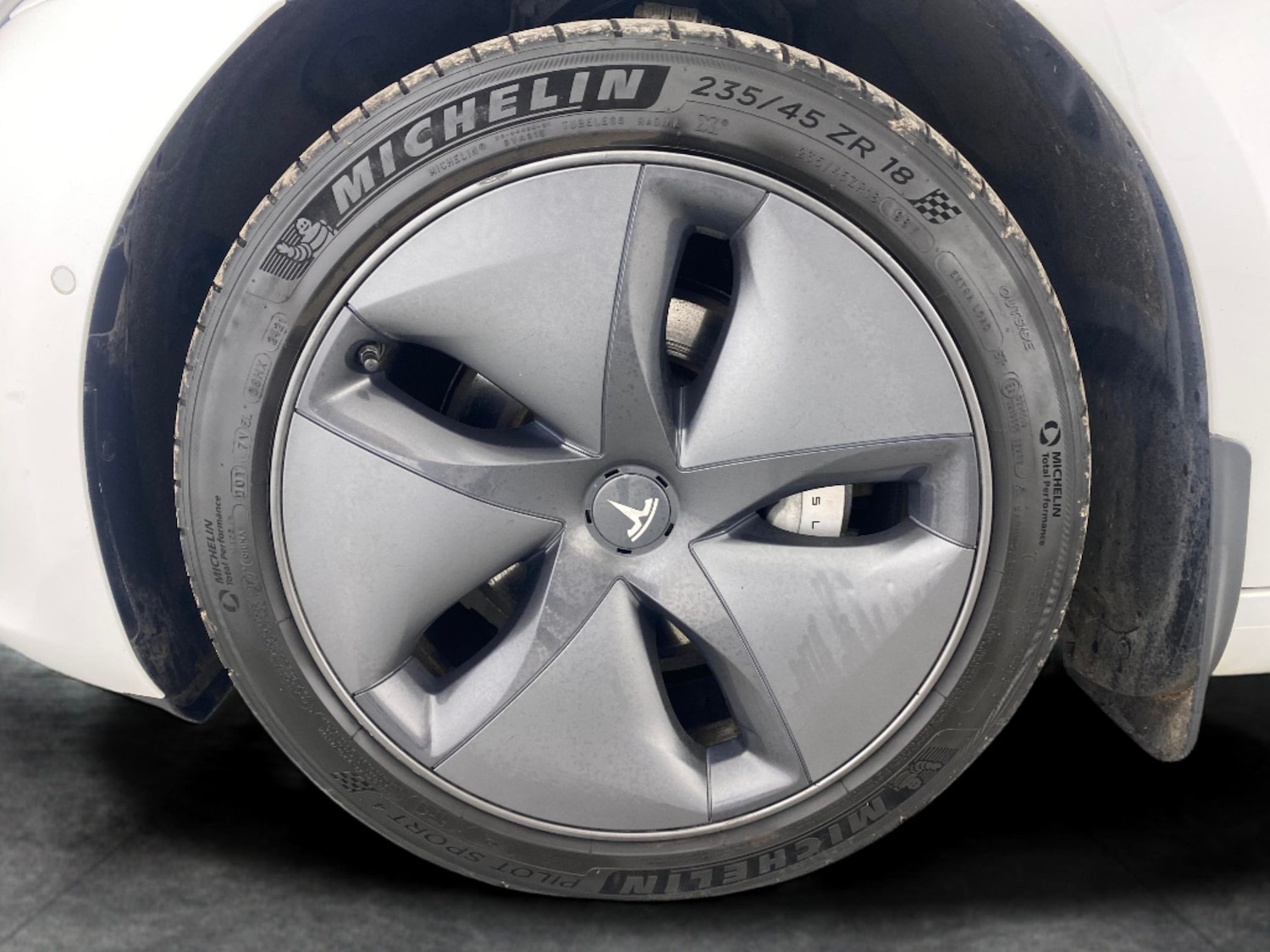 Used Tesla Model 3 2019 for sale - 76518396: Photo 21