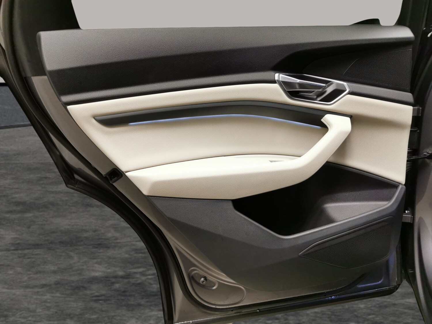 Used Audi e-tron 2020 for sale - 78159589: Photo 28