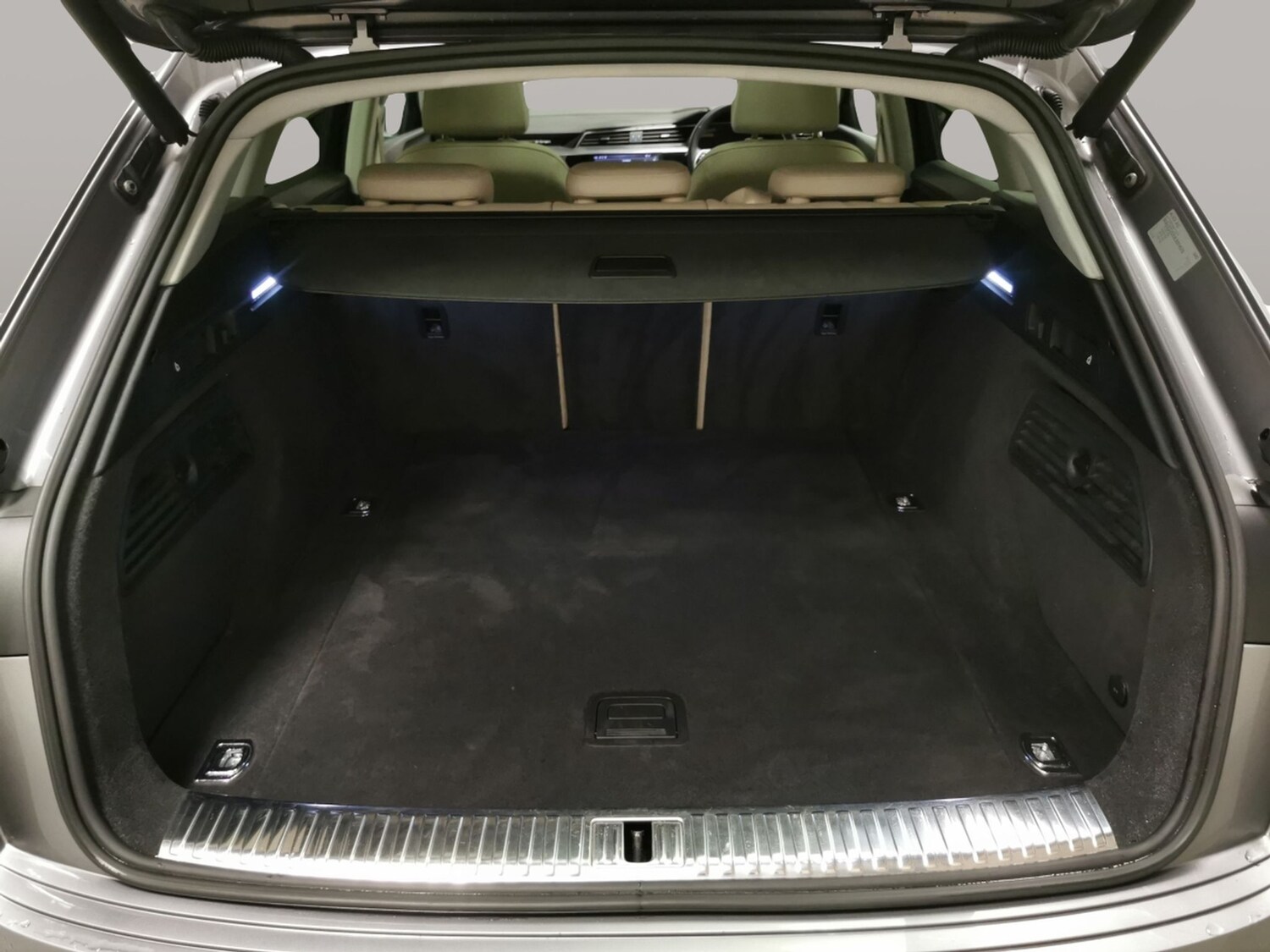 Used Audi e-tron 2020 for sale - 78159589: Photo 34