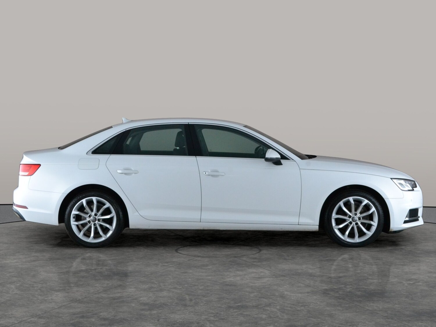 Used Audi A4 2019 for sale - 78055576: Photo 9
