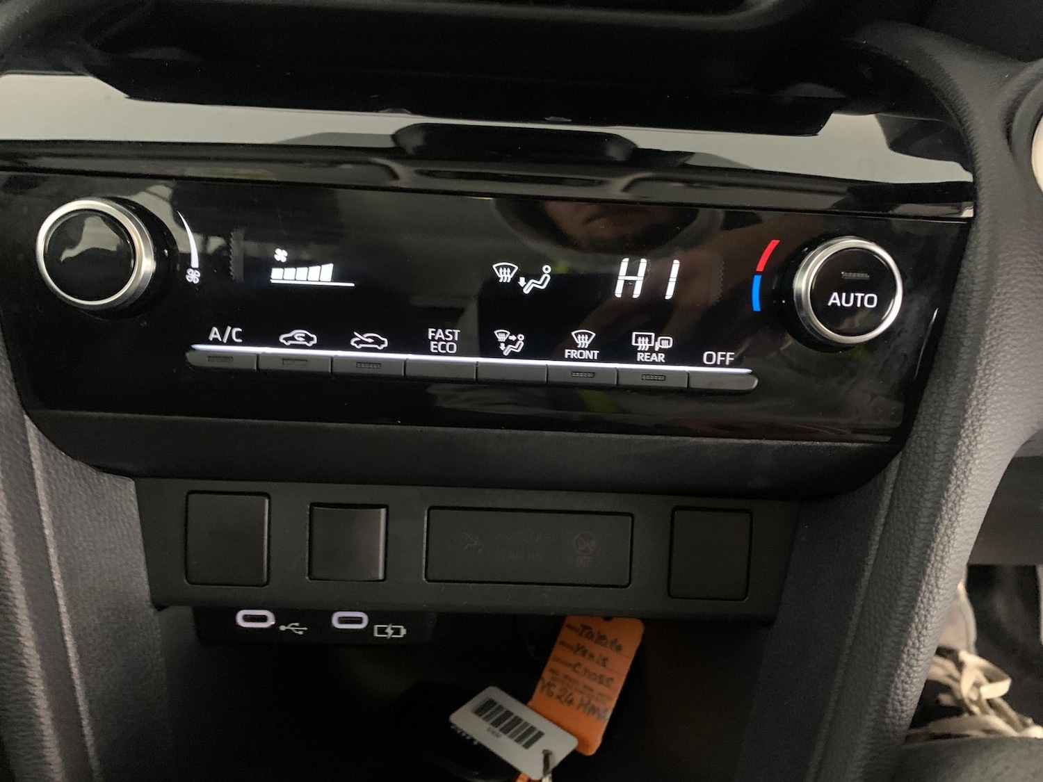 Used Toyota Yaris Cross 2024 for sale - 76704216: Photo 17