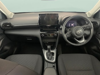 Used Toyota Yaris Cross 2024 for sale - 76704216: Photo