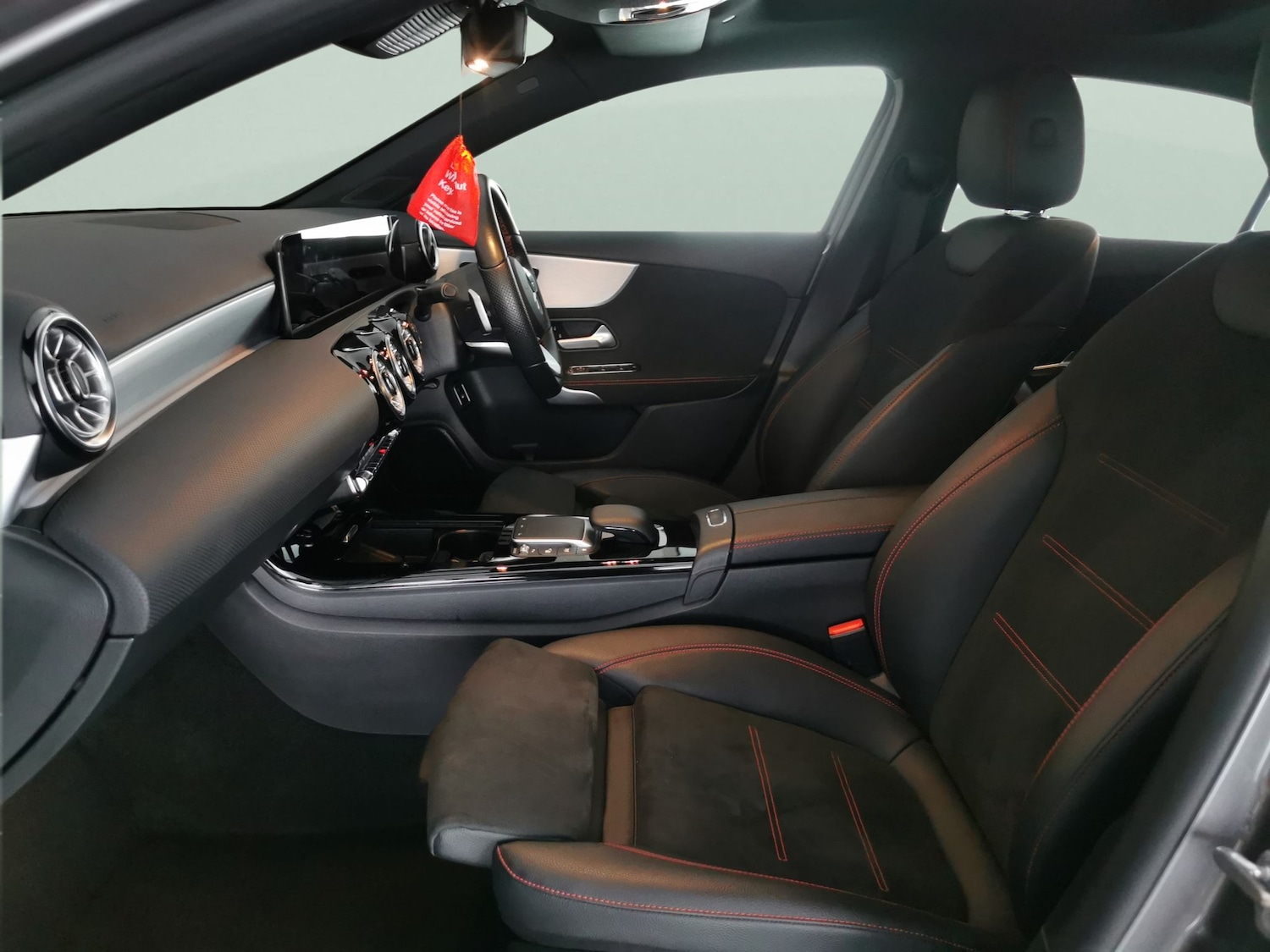 Used Mercedes-Benz A-Class 2021 for sale - 77234378: Photo 4