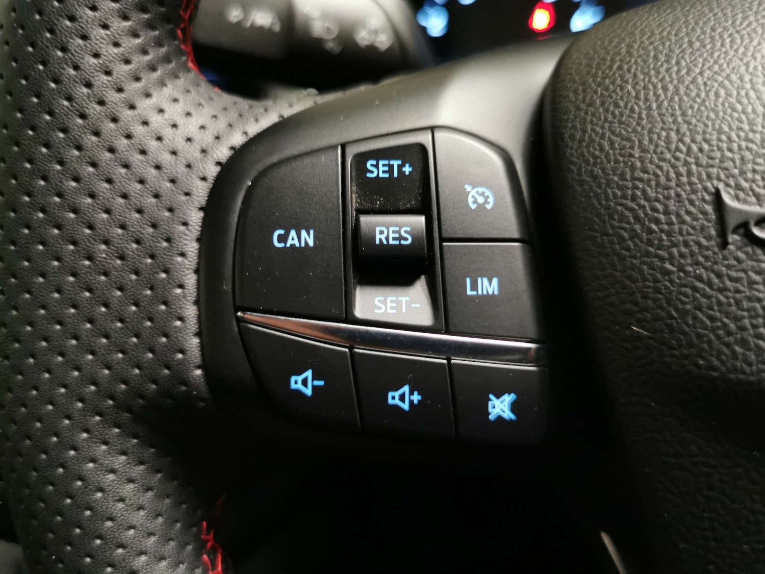 Used Ford Focus 2023 for sale - 76704153: Photo 19