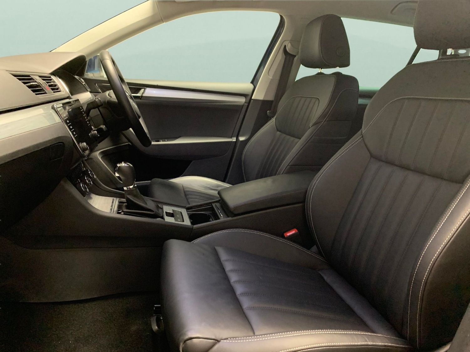 Used Skoda Superb 2023 for sale - 77401452: Photo 4