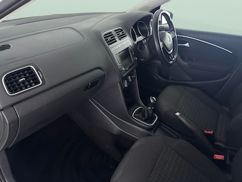 Used Volkswagen Polo 2015 for sale - 76650878: Photo