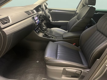 Used Skoda Superb 2023 for sale - 77789989: Photo