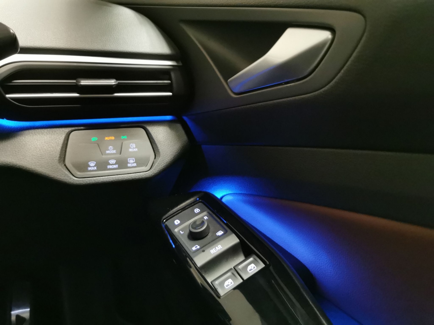 Used Volkswagen ID.4 2021 for sale - 76668490: Photo 24