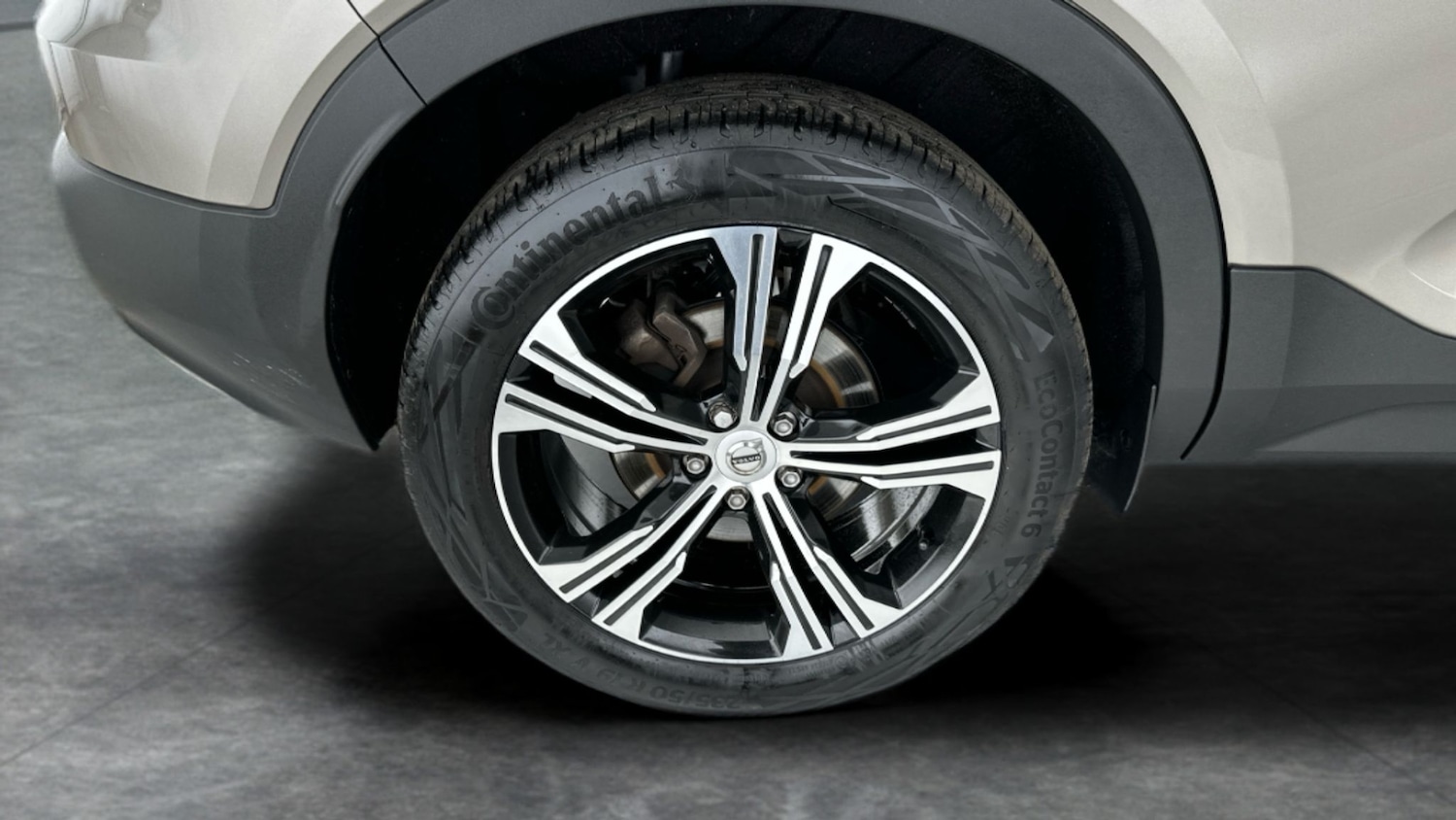 Used Volvo XC40 2022 for sale - 76128726: Photo 14