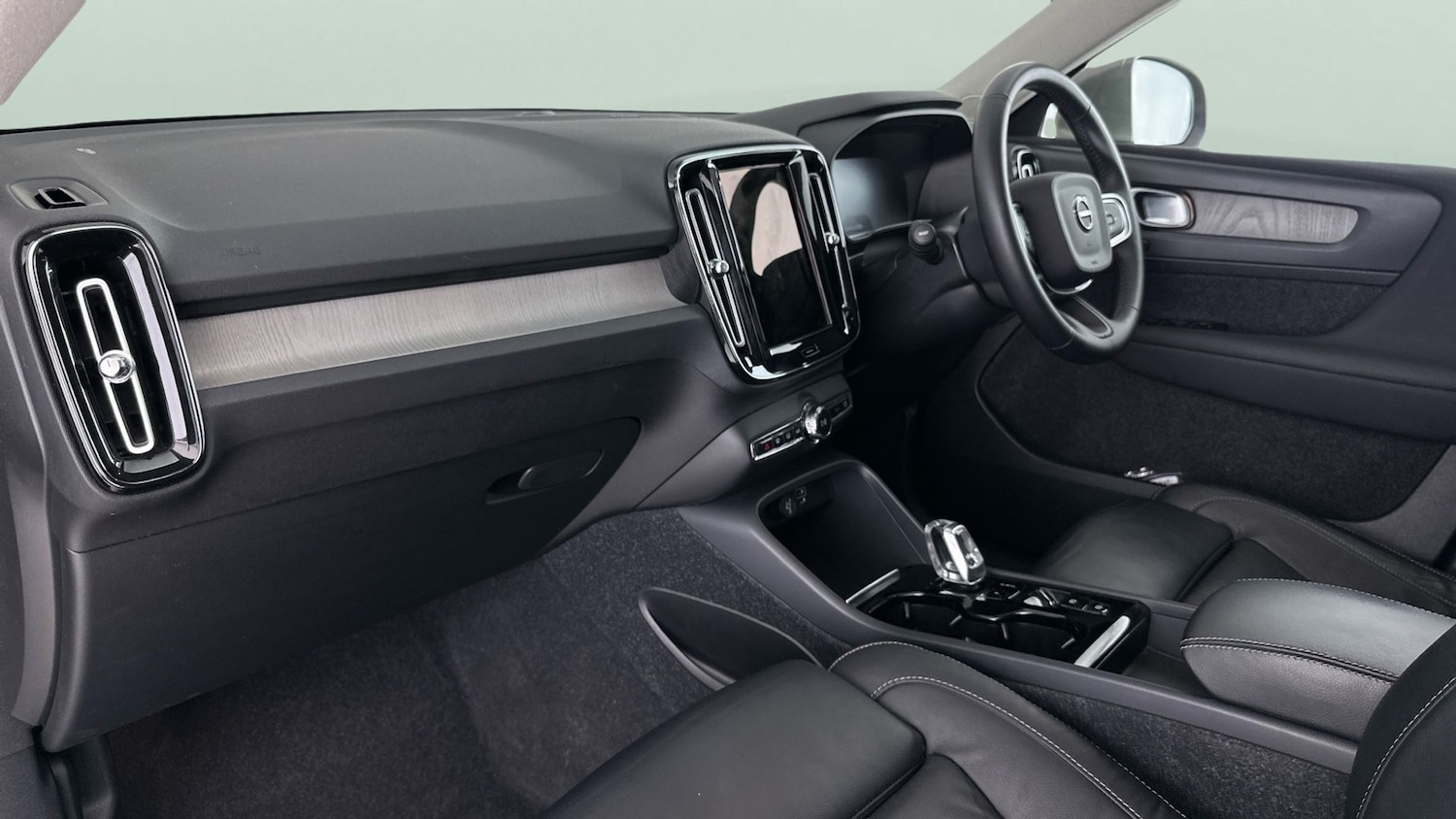 Used Volvo XC40 2022 for sale - 76128726: Photo 17