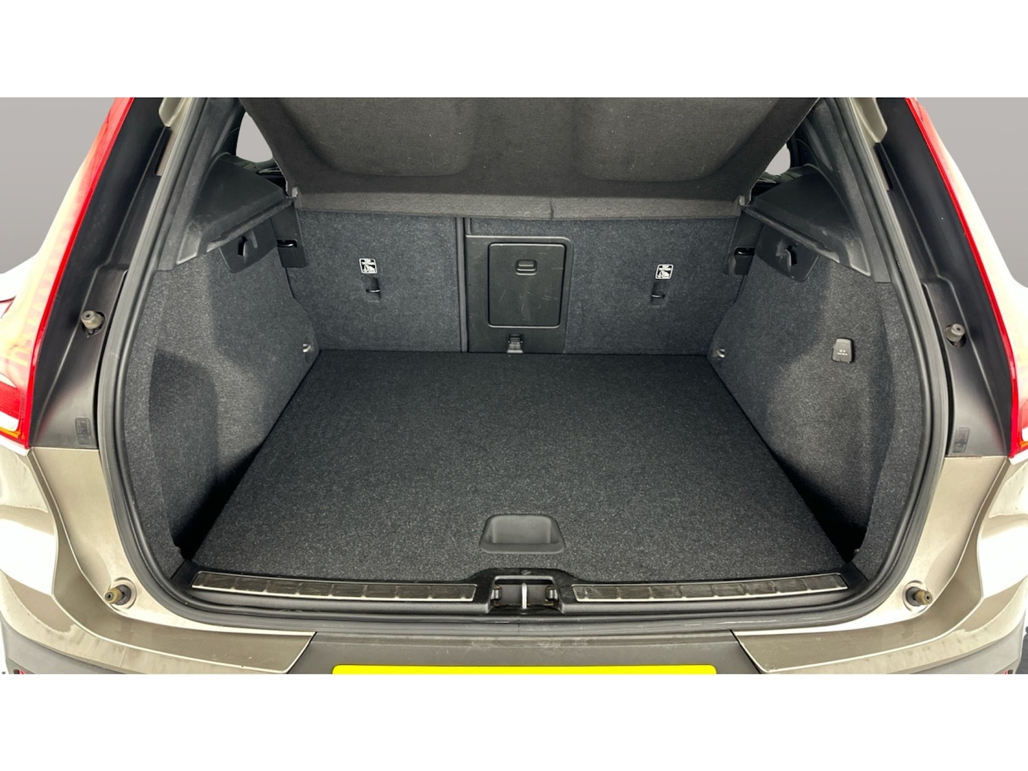 Used Volvo XC40 2022 for sale - 76128726: Photo 23