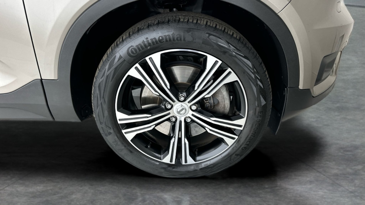 Used Volvo XC40 2022 for sale - 76128726: Photo 26