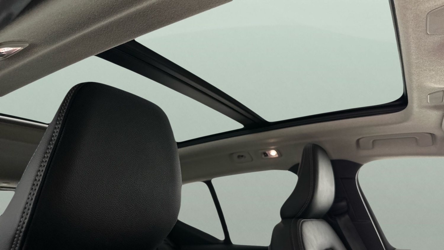 Used Volvo XC40 2022 for sale - 76128726: Photo 36