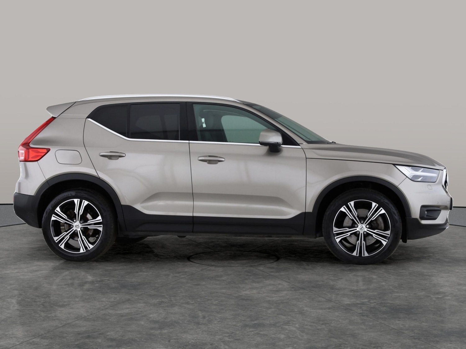 Used Volvo XC40 2022 for sale - 76128726: Photo 6