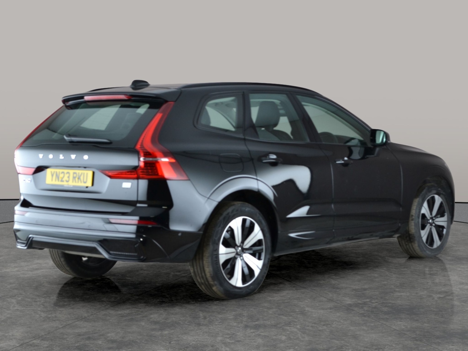 Used Volvo XC60 2023 for sale - 77102813: Photo 12