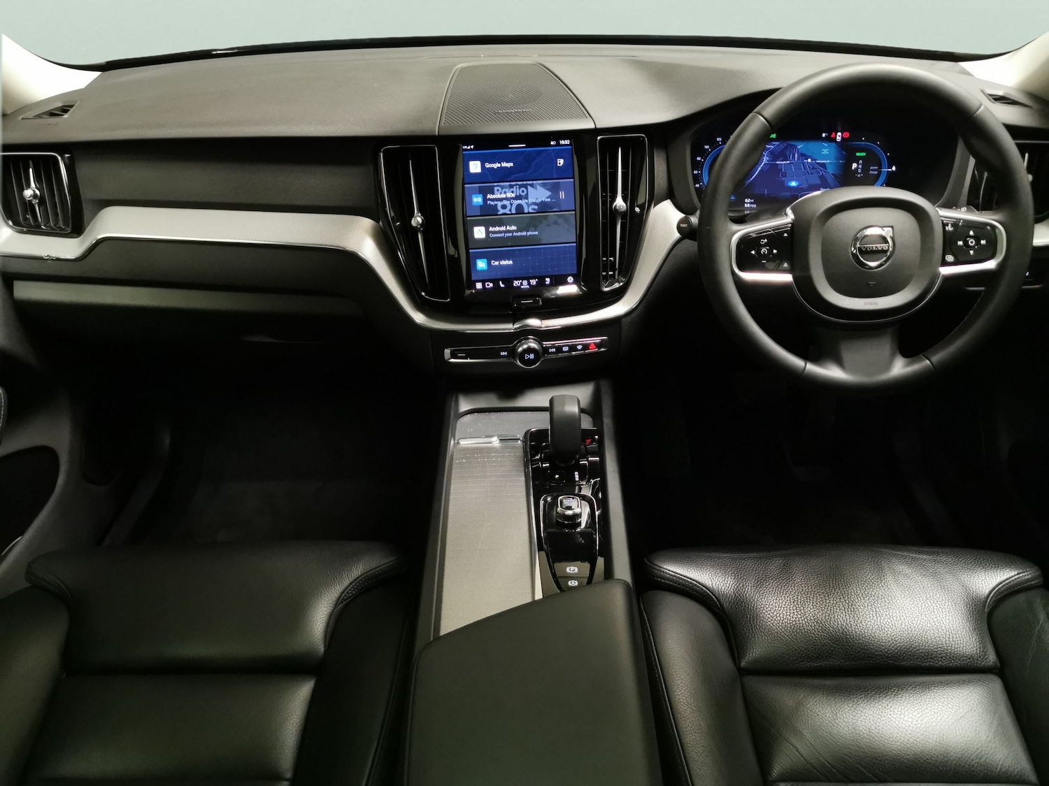 Used Volvo XC60 2023 for sale - 77102813: Photo 9